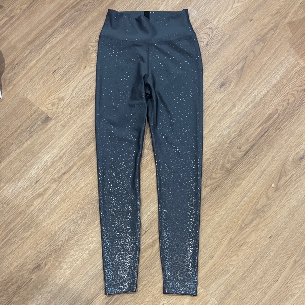 Peloton Charcoal Leggings with Speckled Sparkle Design